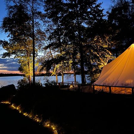 Отель Urshult Glamping Экстерьер фото